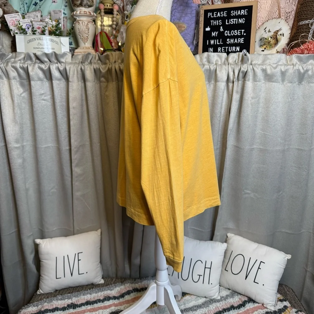 Old Navy Yellow Long Sleeve T-Shirt Sweater Sz Medium - Picture 3 of 9